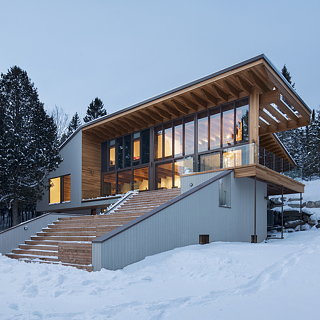 L'Accostée House by Bourgeois/Lechasseur Architects