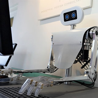 IDC Develops World's First Web-Browsing Robot